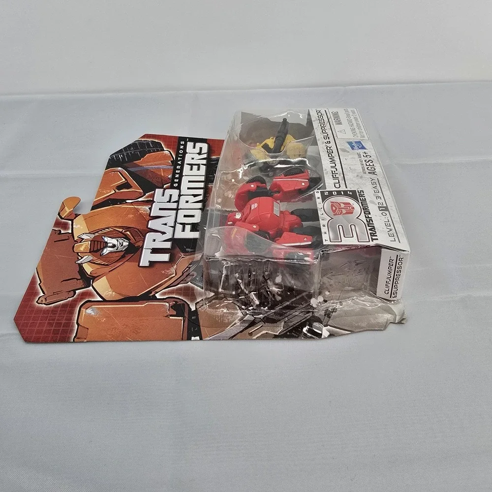 Transformers Generations CLIFFJUMPER SUPPRESSOR 30th‎ Anniversary Legends